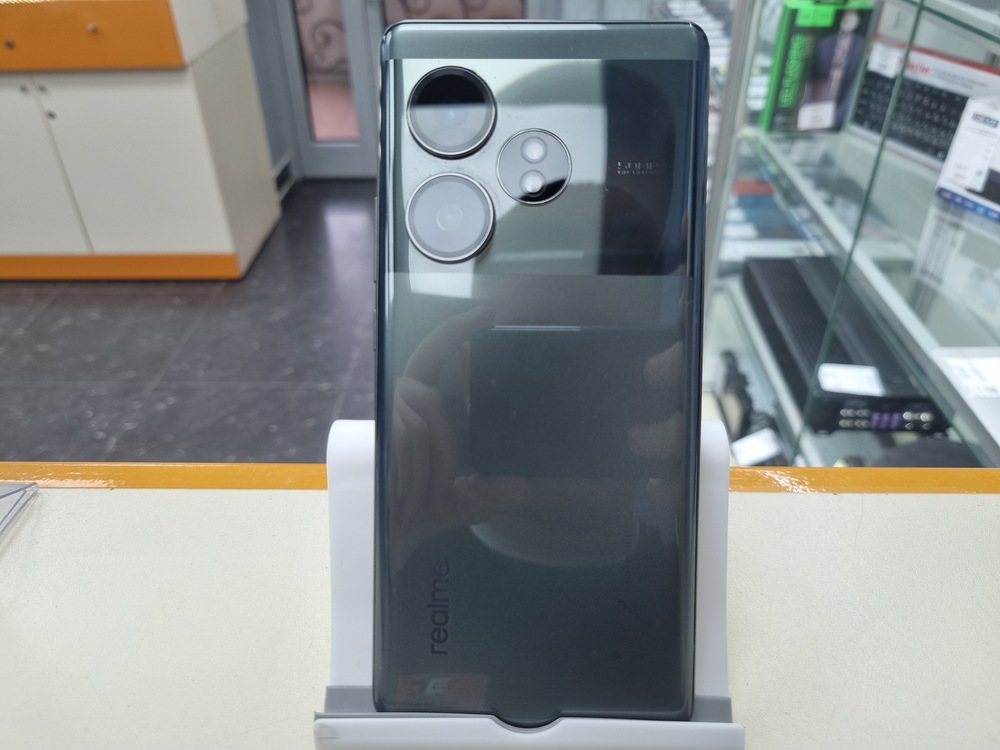 Смартфон Realme GT 6T 12/256
