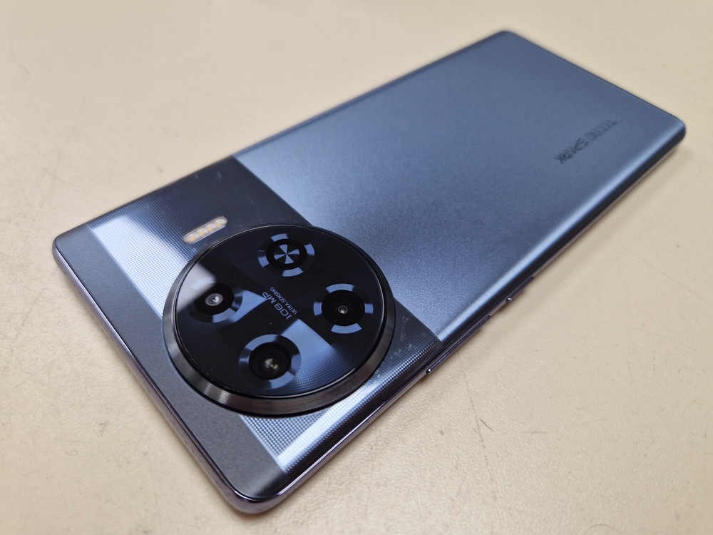 Смартфон Tecno Spark 20 Pro+ 8/256