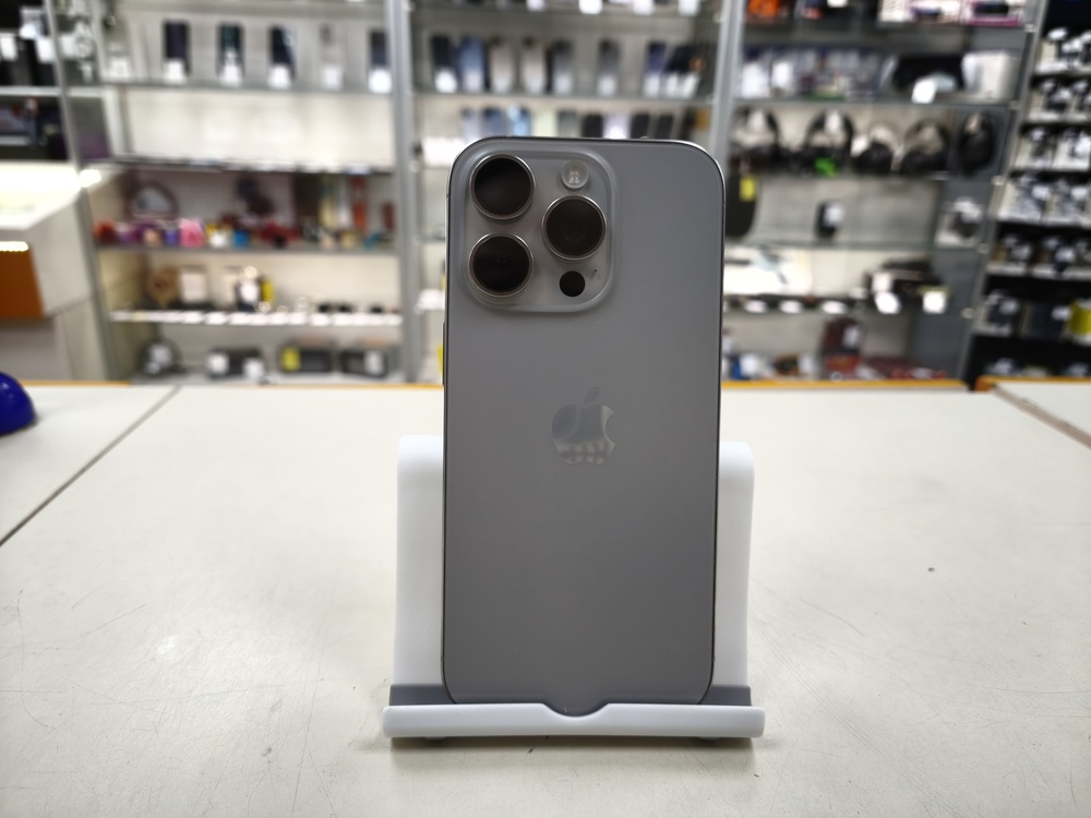 Смартфон Apple Iphone 16 Pro 256Gb