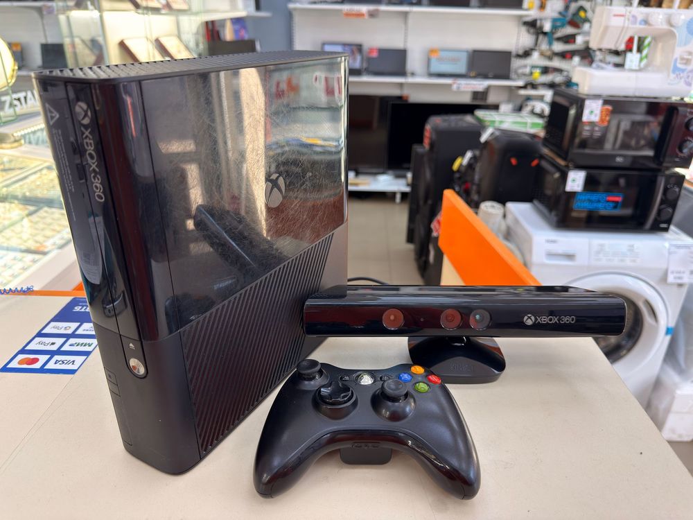 Игровая приставка Xbox 360;