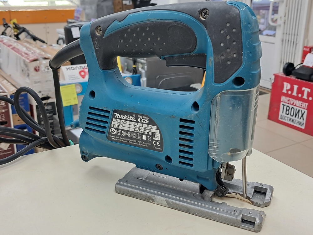 Лобзик Makita 4329
