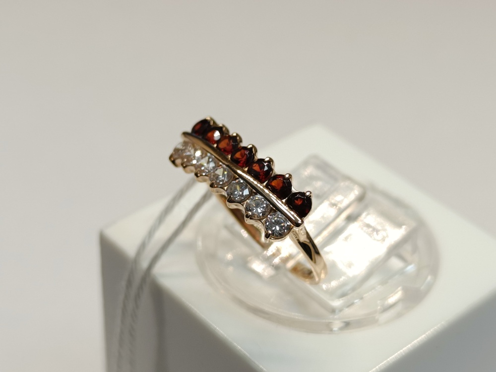 КОЛЬЦО С КАМНЯМИ (Au 585)