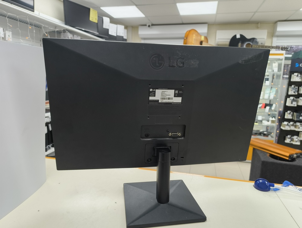 Монитор LG 22MK400A