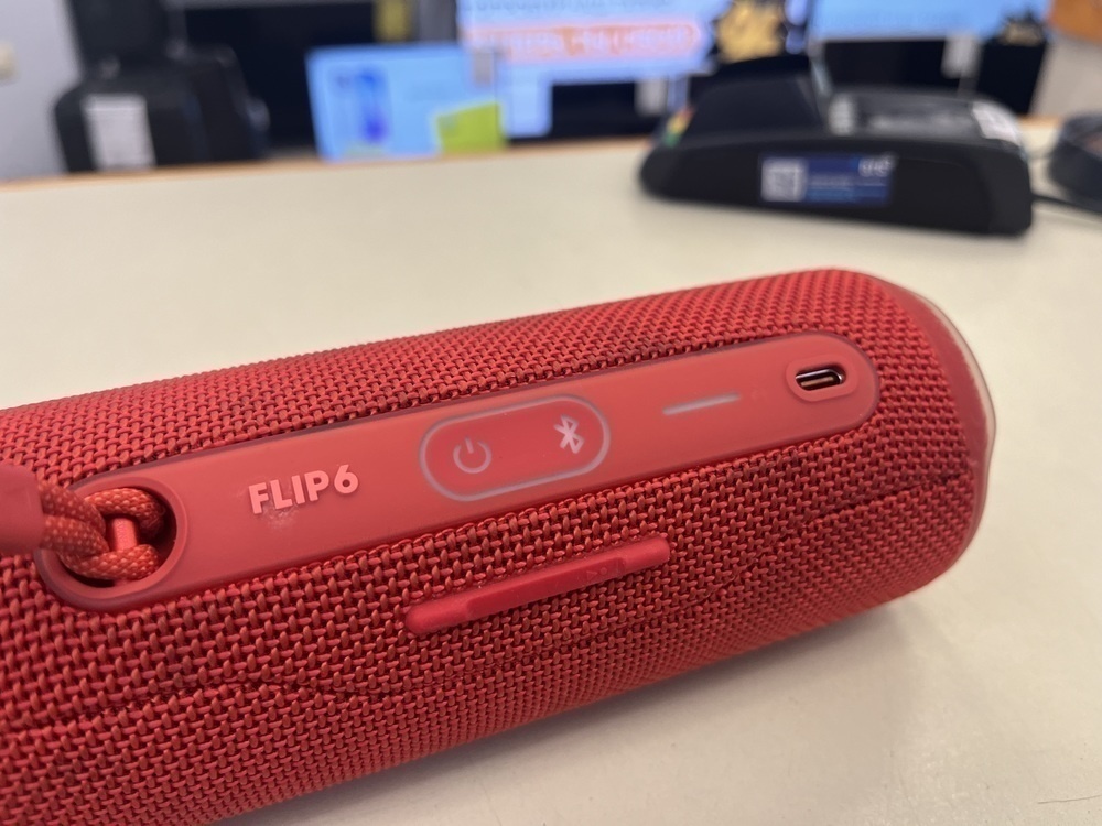 Портативная акустика JBL Flip 6;