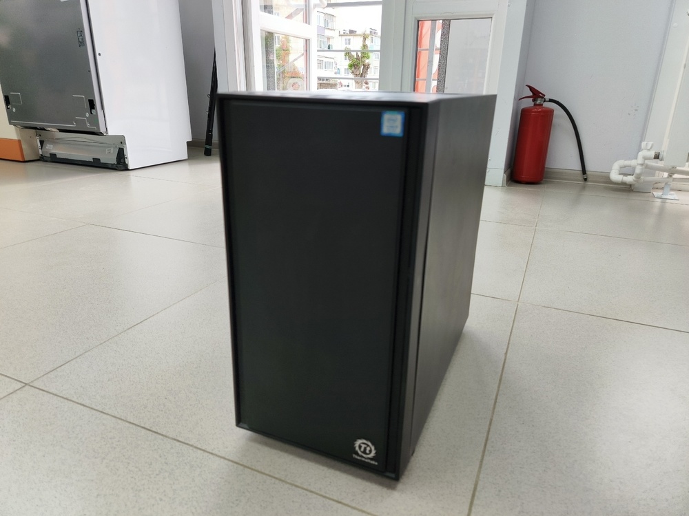 Системный блок THERMALTAKE; Core i5-9400F, GeForce GTX 1650, 8 Гб, 512 GB, Нет