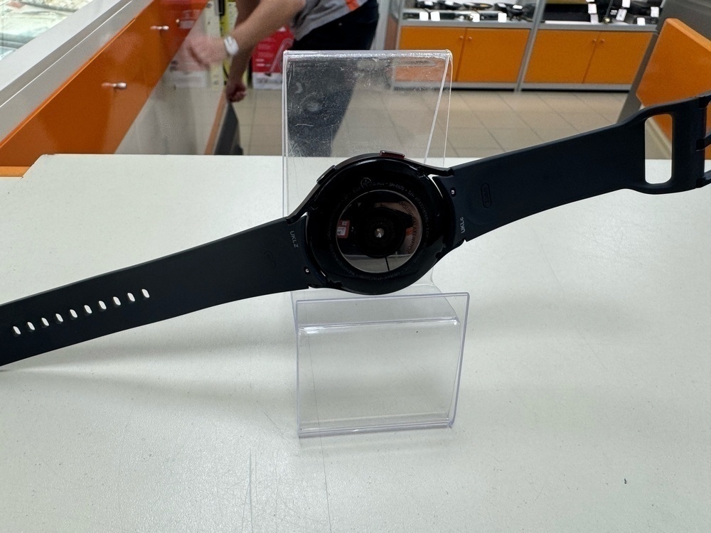 Смарт-часы Samsung Galaxy Watch 4 44mm