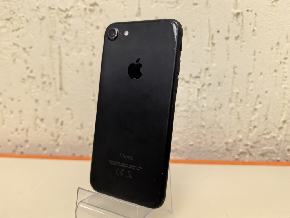 Смартфон Apple iPhone 7 32Gb