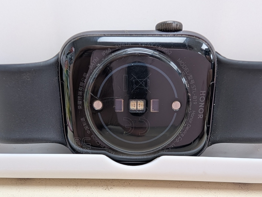 Смарт-часы Honor Watch 5