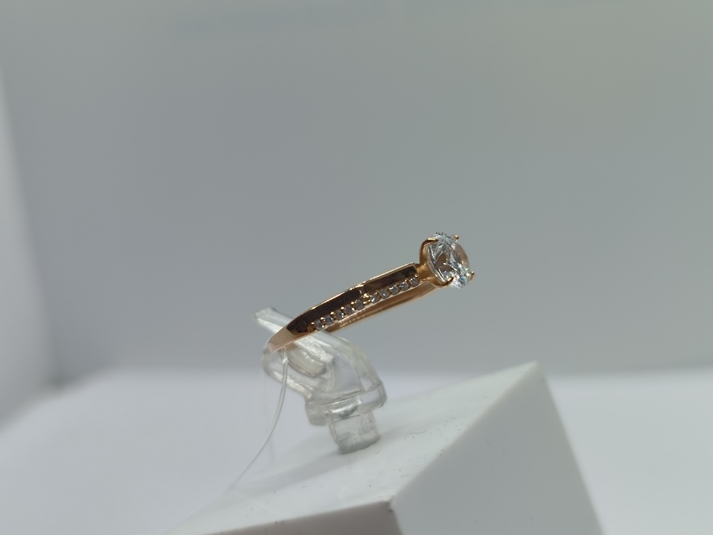 КОЛЬЦО С КАМНЯМИ (Au 585)