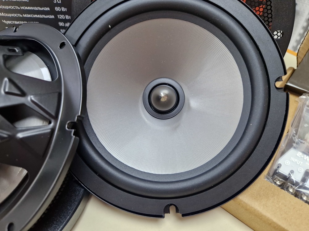 Автоакустика передняя AMP Beat 6.5