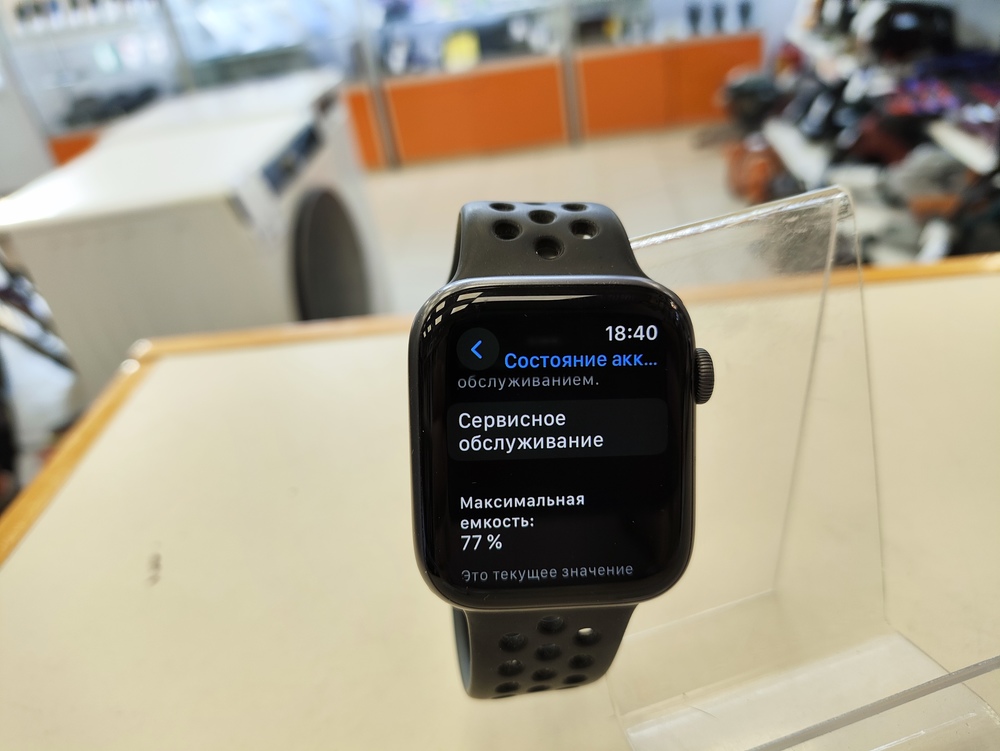 Смарт-часы Apple Watch Series 4 44 мм
