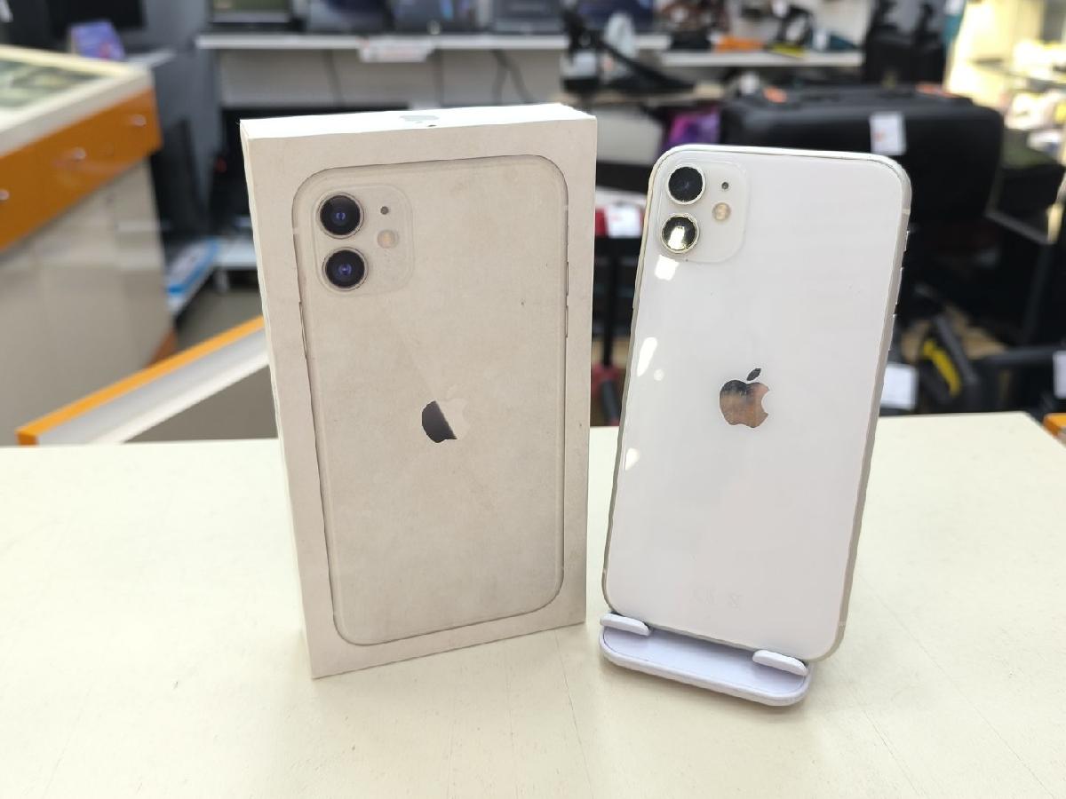 Смартфон Apple iPhone 11 64Gb