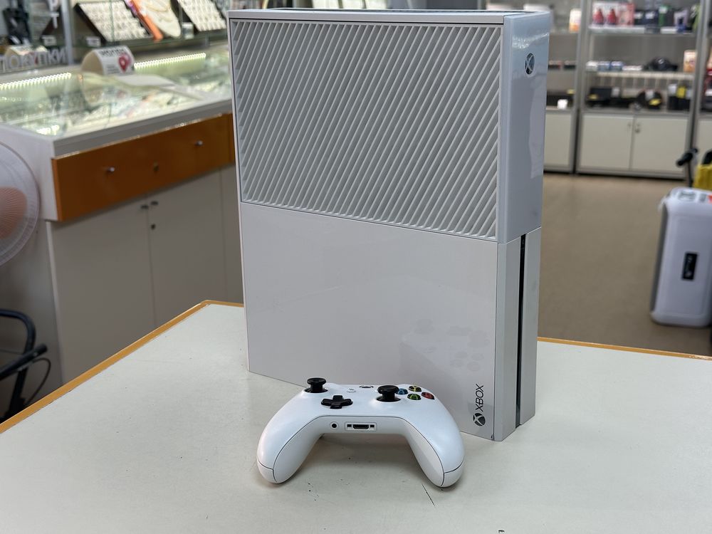 Игровая приставка Xbox One 500Gb