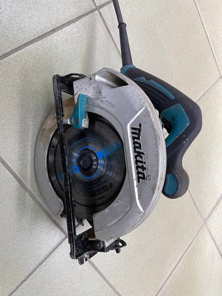 Дисковая пила Makita HS7600;