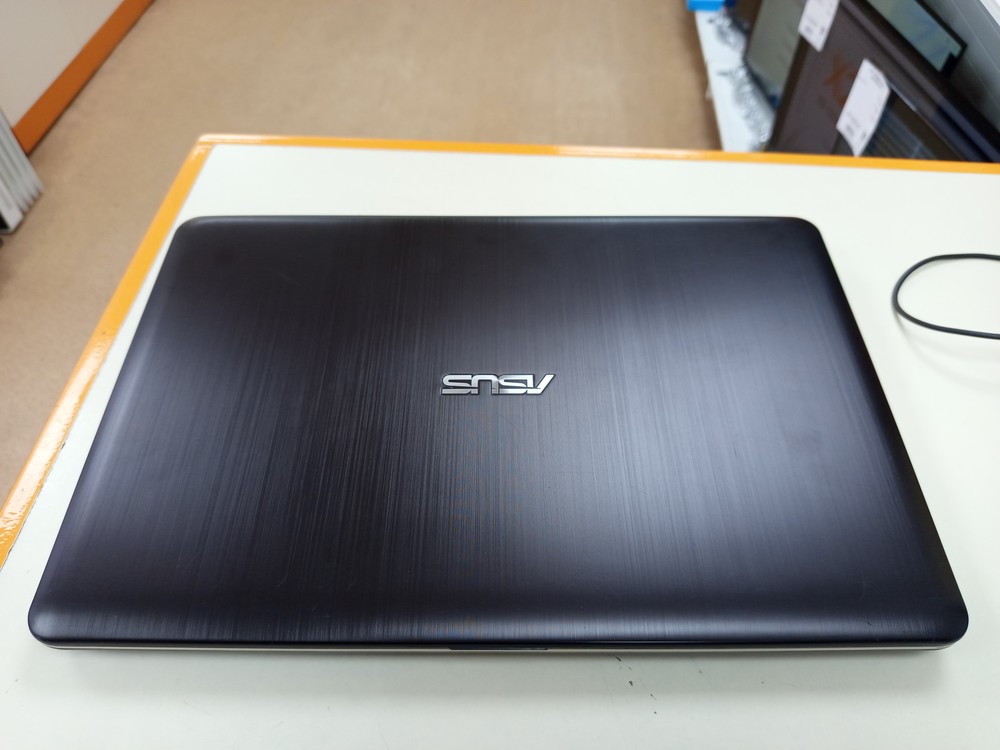 Ноутбук ASUS ,; Celeron N3350, HD Graphics, 4 Гб, Нет, 500 Гб