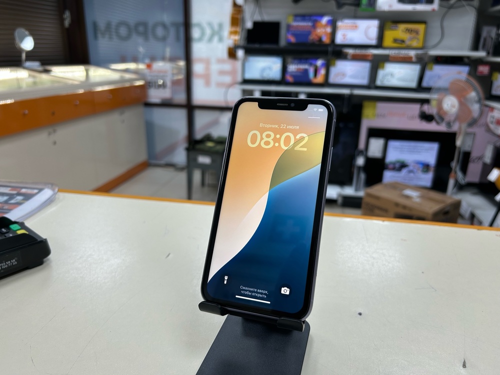 Смартфон Apple iPhone 11 64Gb