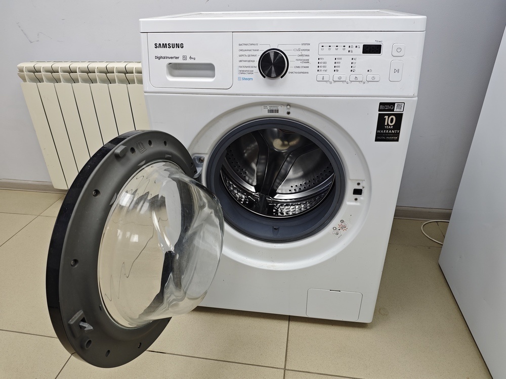 Стиральная машина Samsung WW60A4S00CE