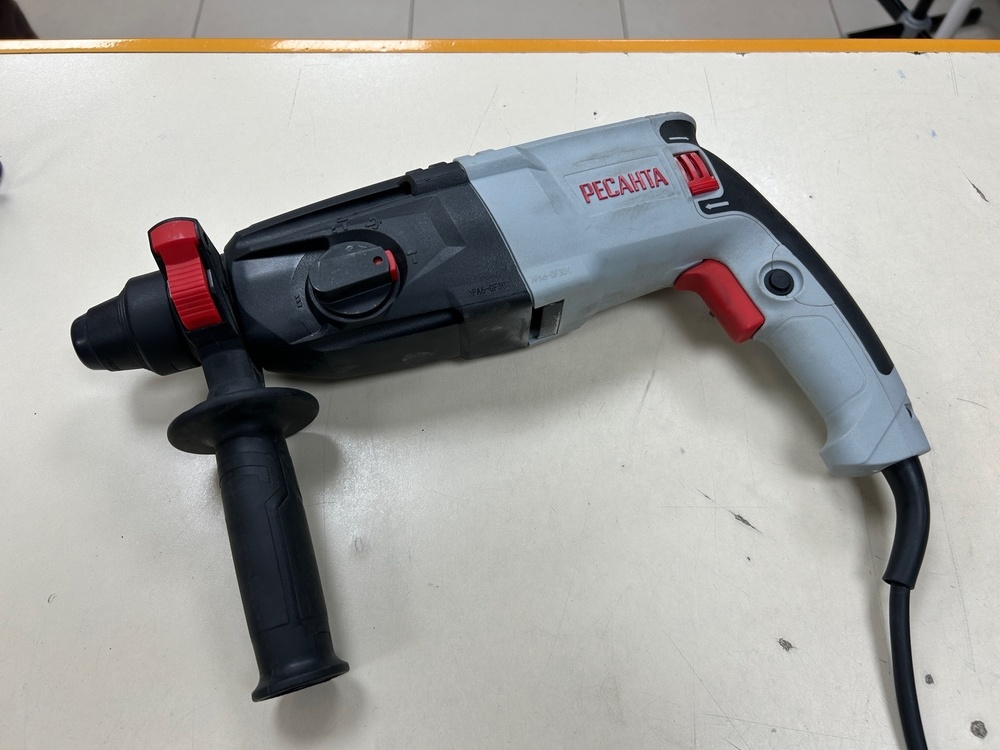 Перфоратор Ресанта П-28-800К