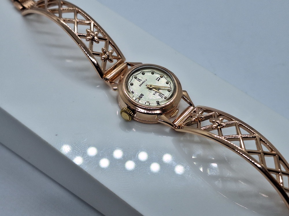 ЧАСЫ ЧАЙКА (Au 585)