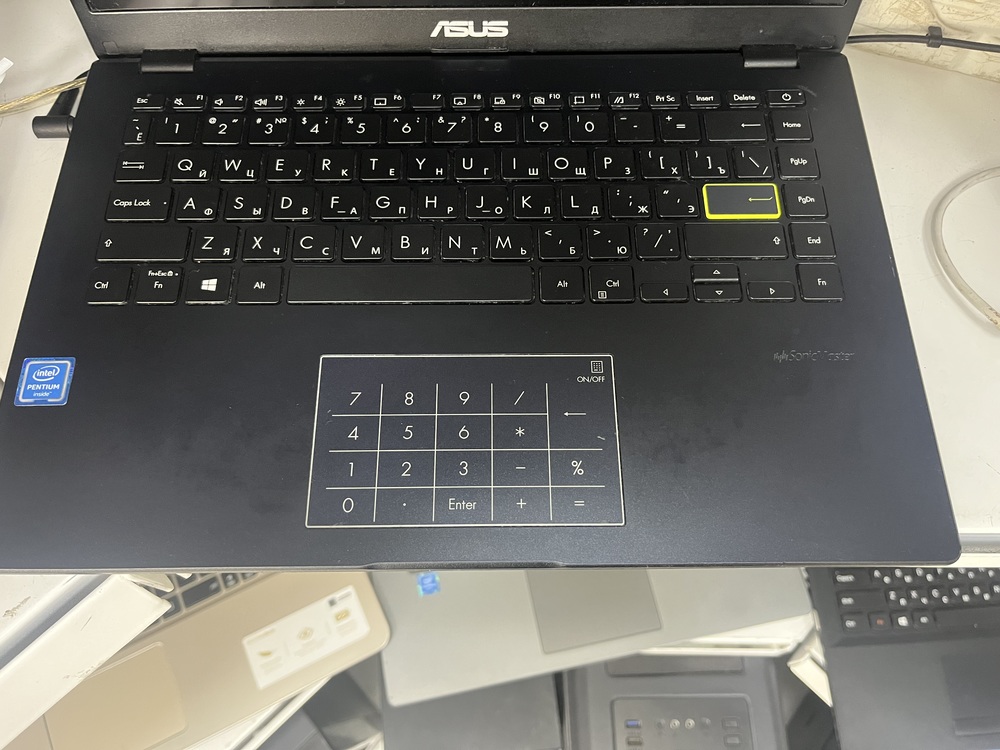 Ноутбук ASUS; Silver N5030, Intel UHD Graphics 605, 4 Гб, 128 Гб, Нет