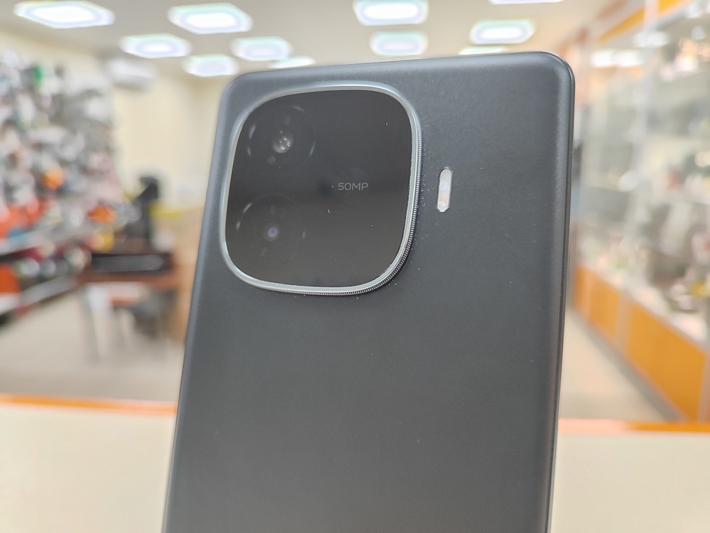 Смартфон Vivo IQOO Z9 8/256