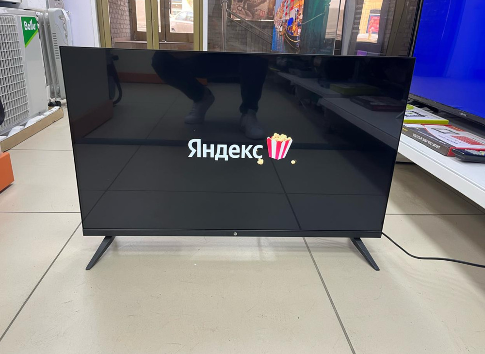 LED Телевизор HI RX-32H01FB