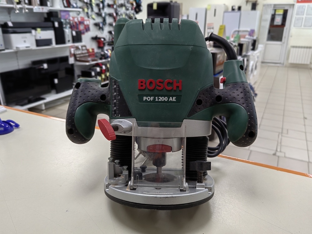 Фрезер Bosch POF 1200AE