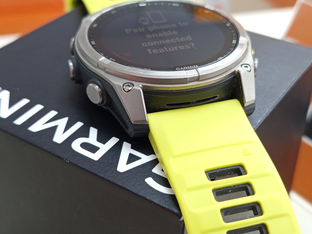 Смарт-часы Garmin Fenix 8 51 мм AMOLED Sapphire Titanium