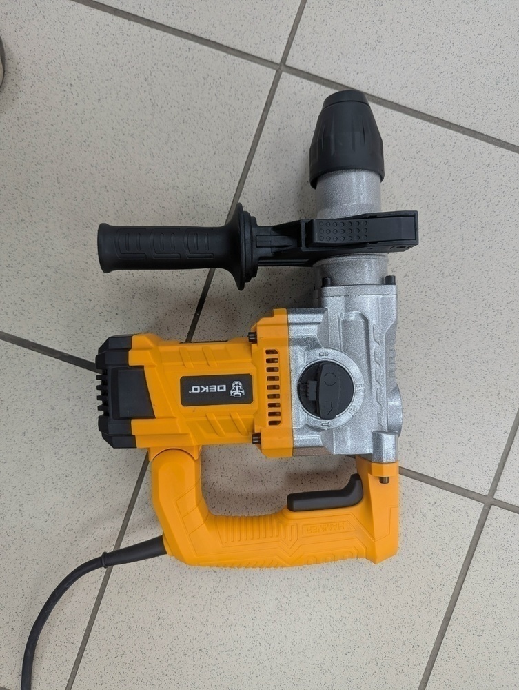 Перфоратор Deko DK1200H