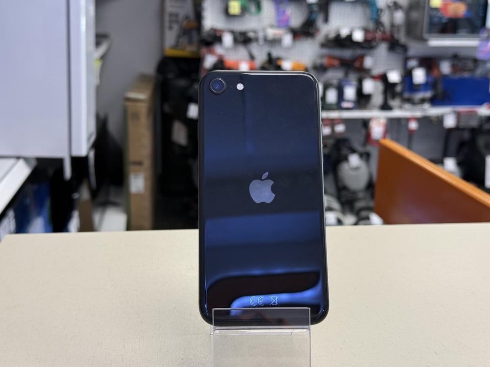 Смартфон Apple iPhone SE 2020 64Gb