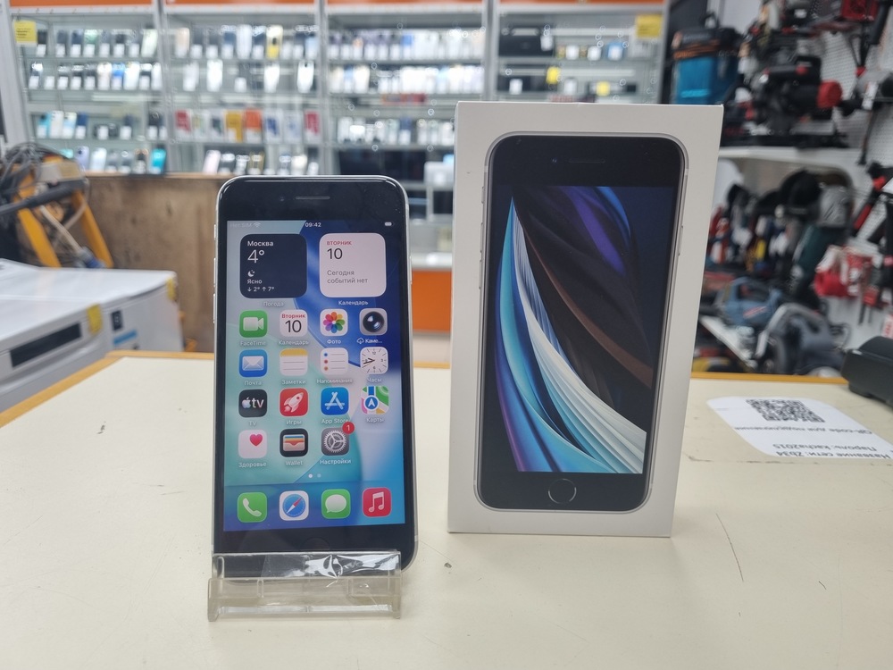 Смартфон Apple iPhone SE 2020 64Gb