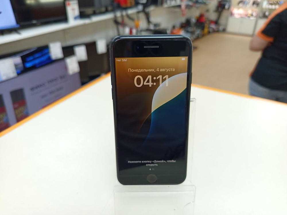 Смартфон Apple iPhone SE 2020 64Gb