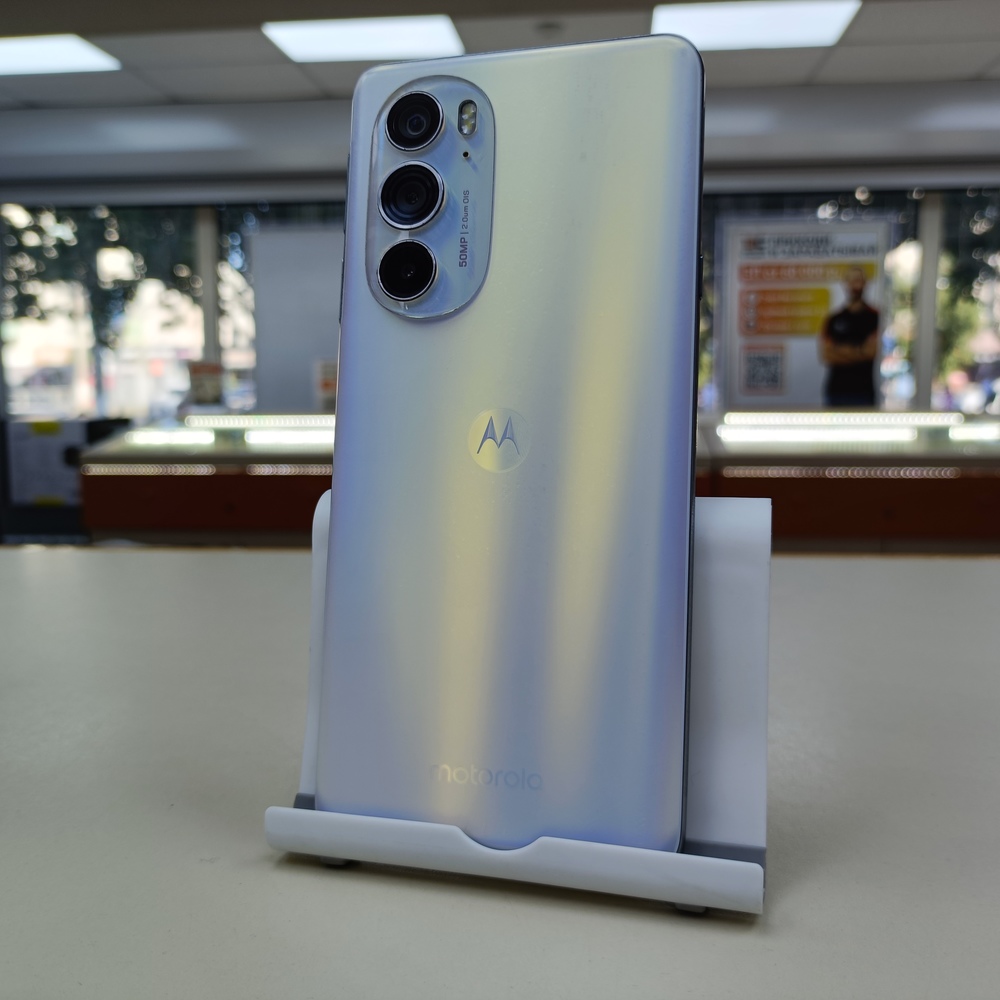 Смартфон Motorola Edge X30 12/256