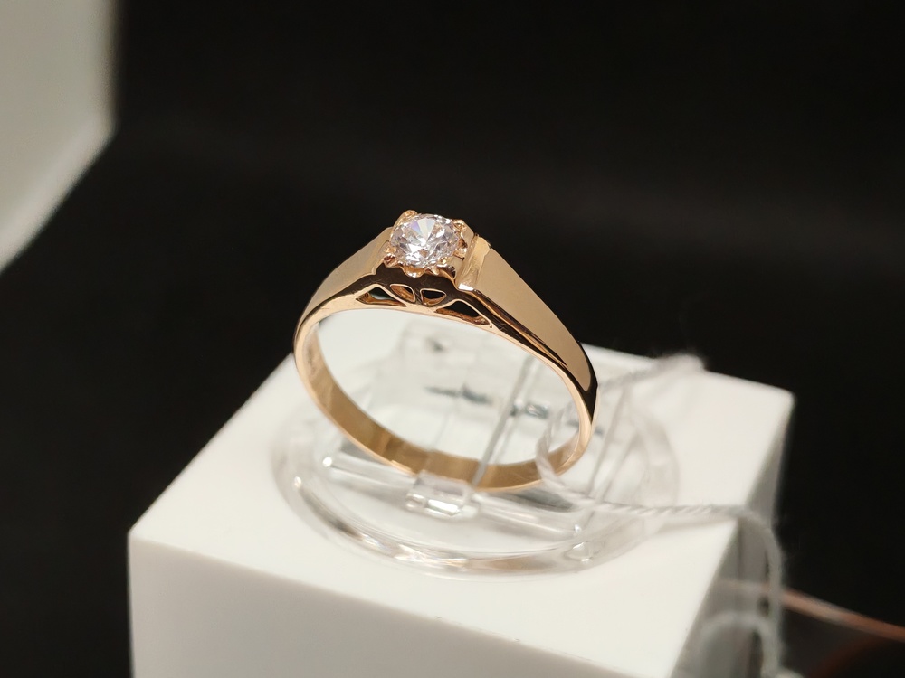 КОЛКМ585 КОЛЬЦО С КАМНЕМ (Au 585)