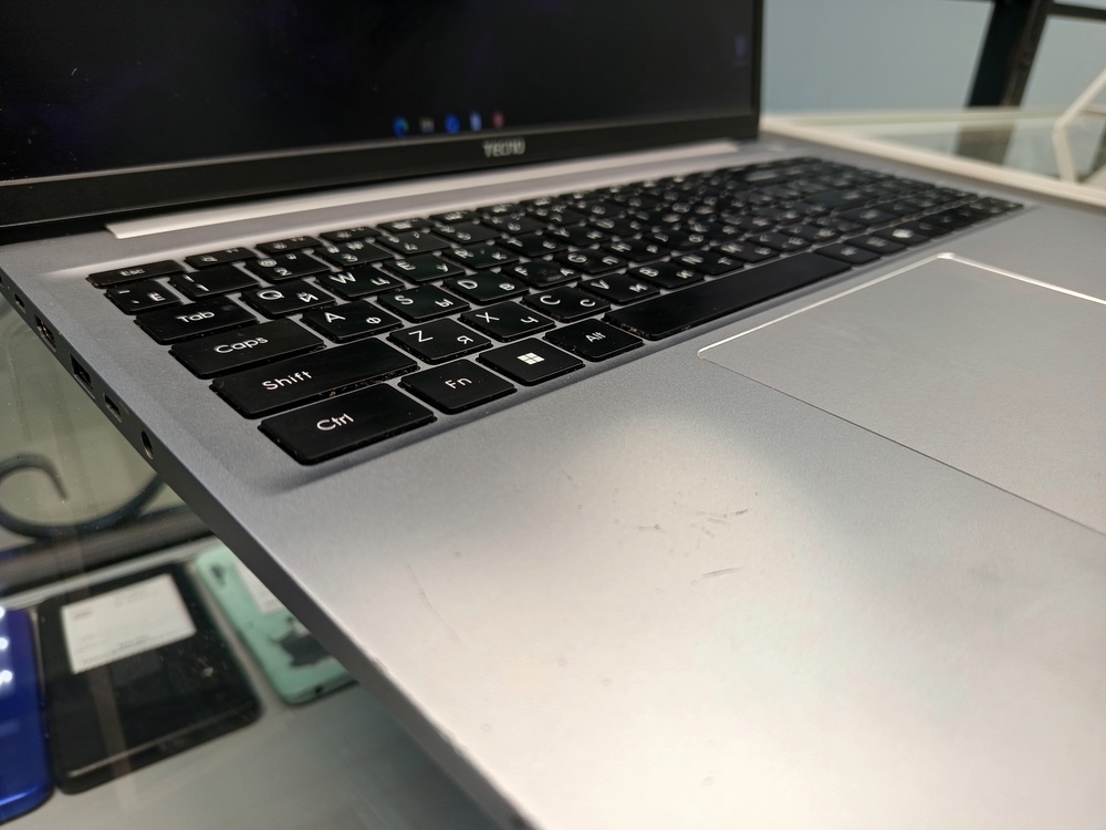Ноутбук Tecno k16sda; Ryzen 7 5800H, AMD Radeon (TM) Graphics, 16 Гб, 1 Tb, Нет