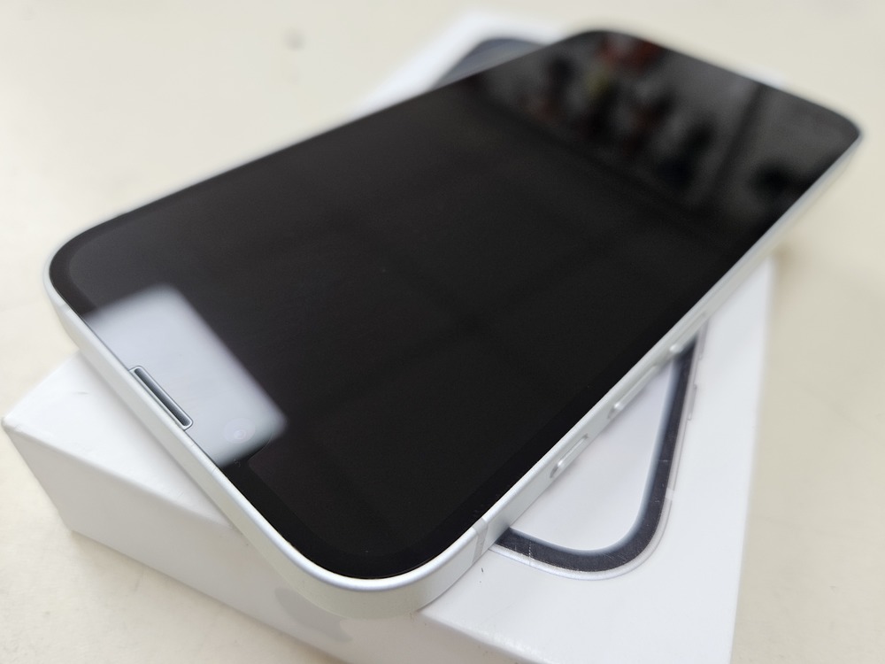 Смартфон Apple Iphone 16E 128Gb