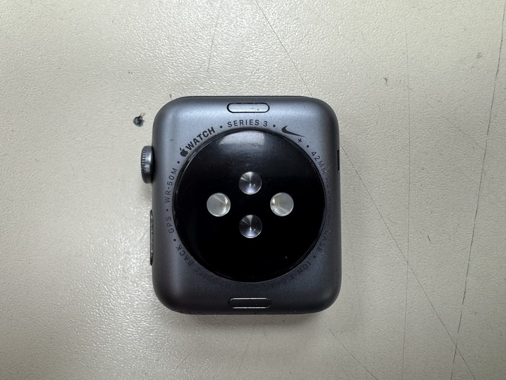 Смарт-часы Apple Watch Series 3 42 мм