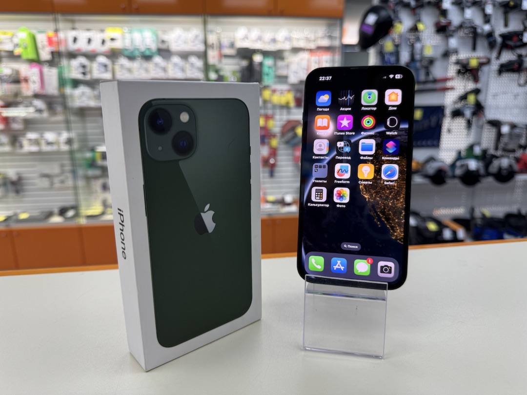 Смартфон Apple iPhone 13 128Gb