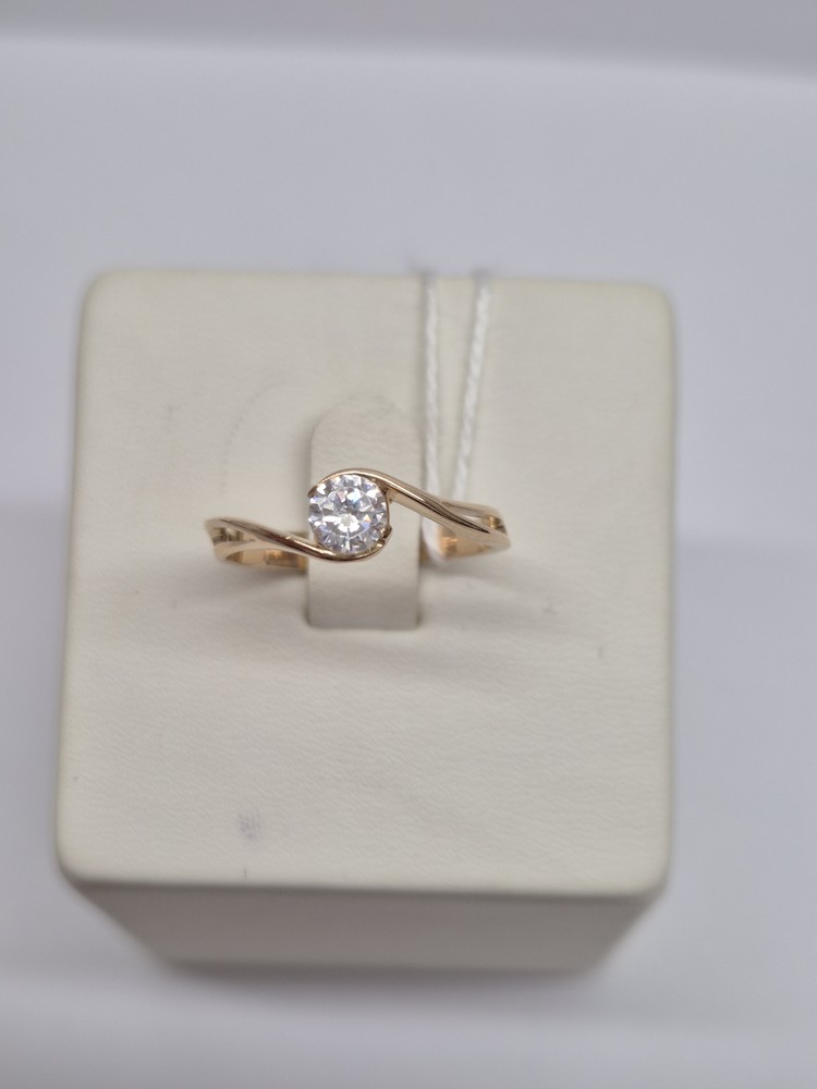 КОЛКМ585 КОЛЬЦО С КАМНЕМ (Au 585)