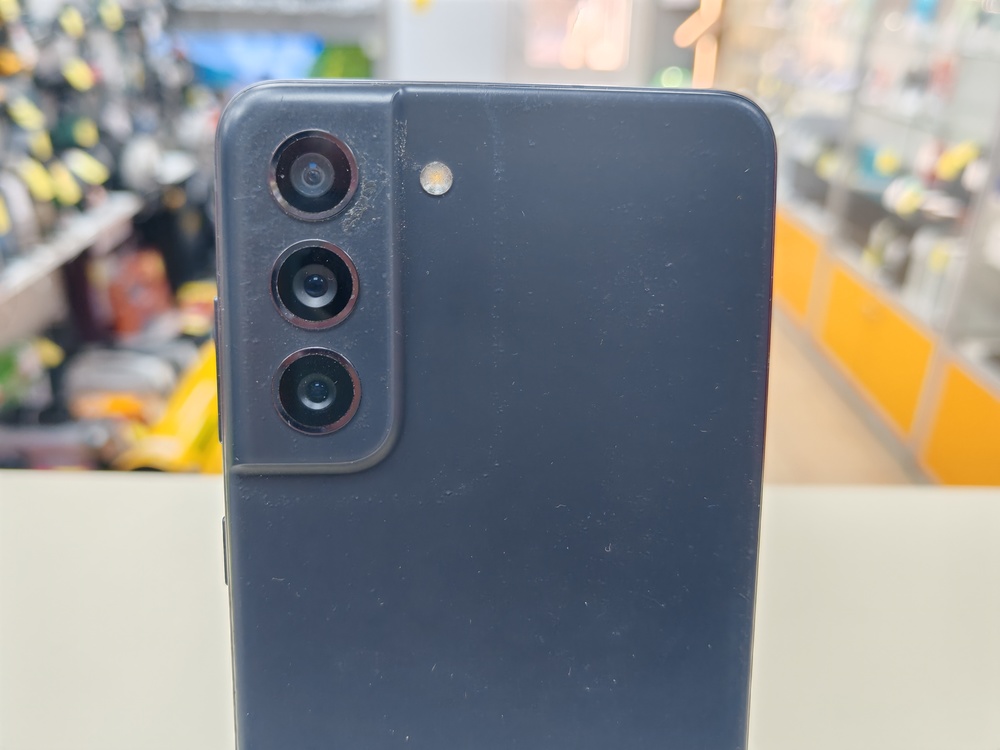 Смартфон Samsung Galaxy S21 FE 6/128