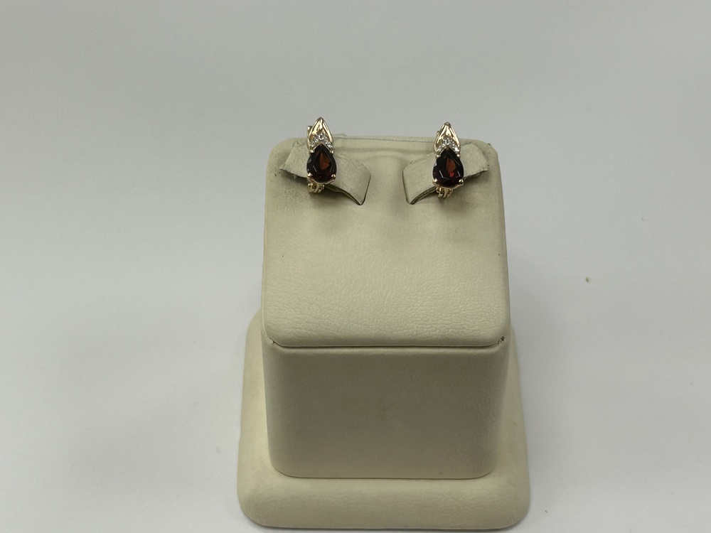 СКМИ585 СЕРЬГИ С КАМНЯМИ (Au 585)