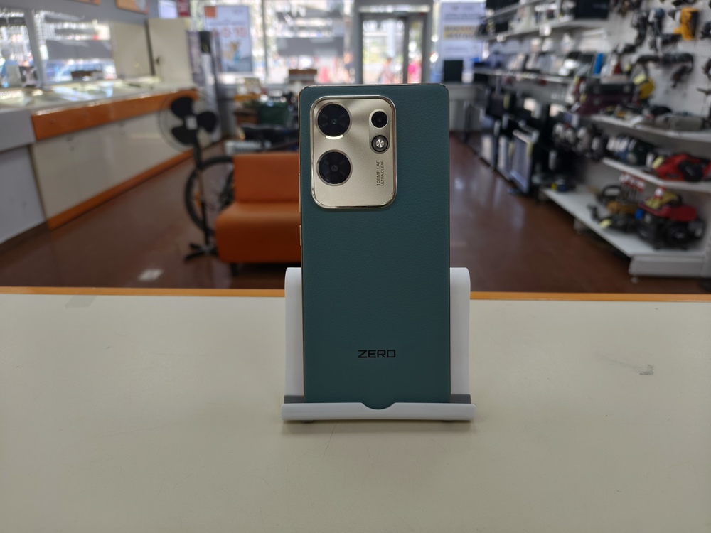 Смартфон Infinix ZERO 30 4G 8/256