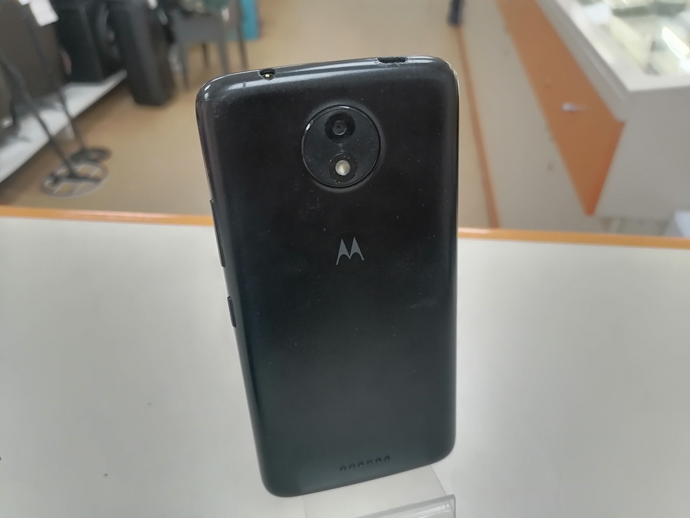 Смартфон Motorola Moto C