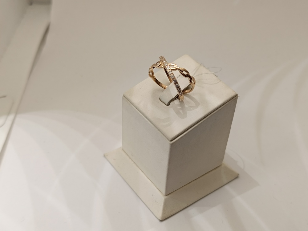 КОЛЬЦО С КАМНЯМИ (Au 585)