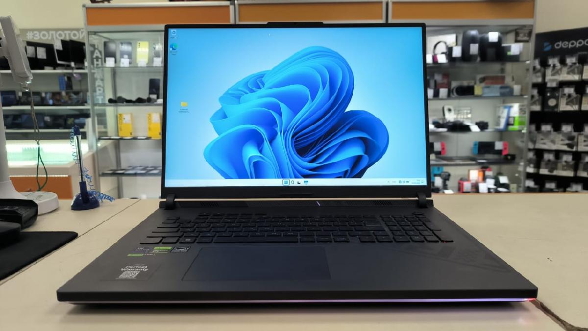 Ноутбук ASUS Strix G18 G814JV-N6024; Core i9-13900, Geforce RTX 4060, 16 Гб, 1 Tb, Нет