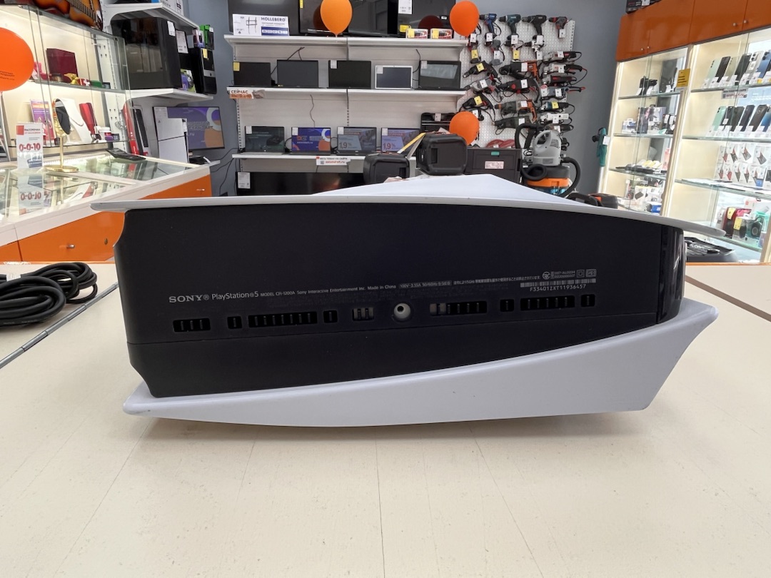 Игровая приставка PlayStation 5 825Gb (С дисководом)