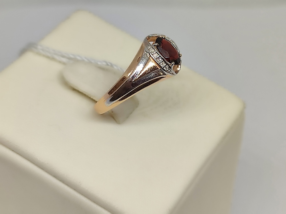 КОЛКМИ585 КОЛЬЦО С КАМНЯМИ (Au 585)