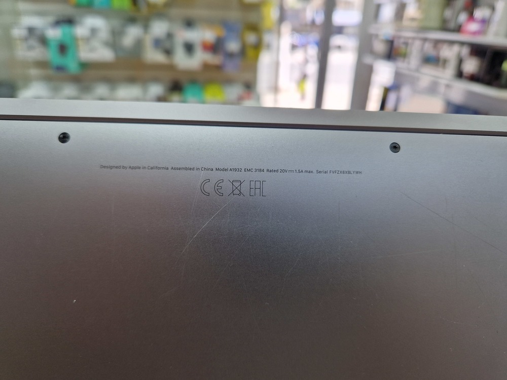 Ноутбук Apple MacBookAir с дисплеем Retina 13 дюймов A1932 (2019)