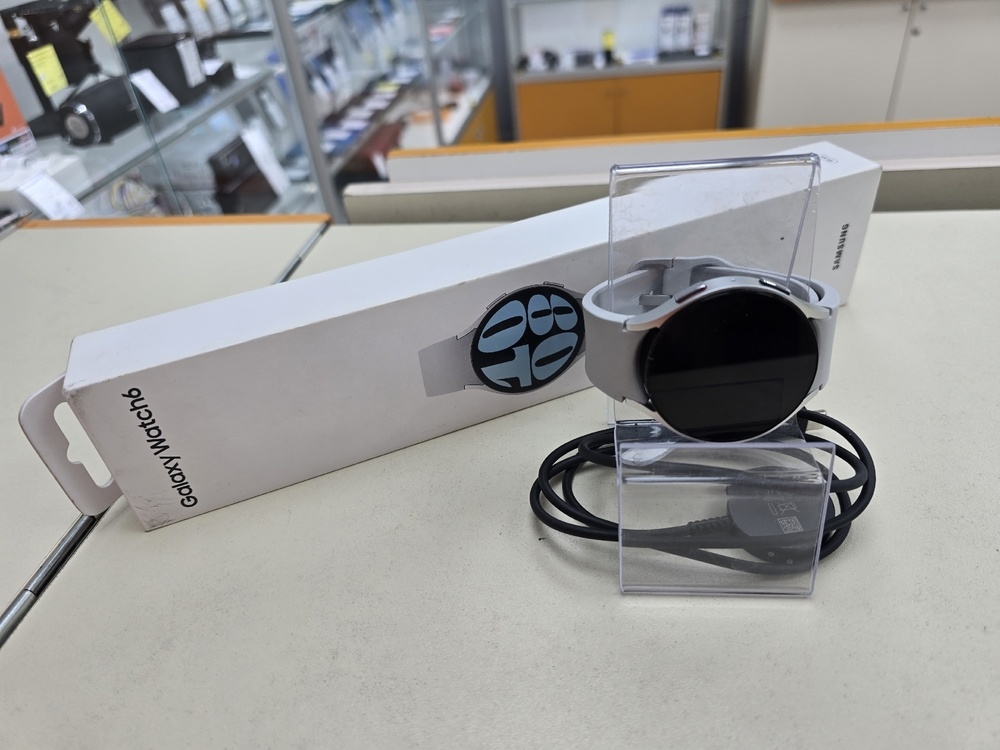 Смарт-часы Samsung Galaxy Watch 6 44mm