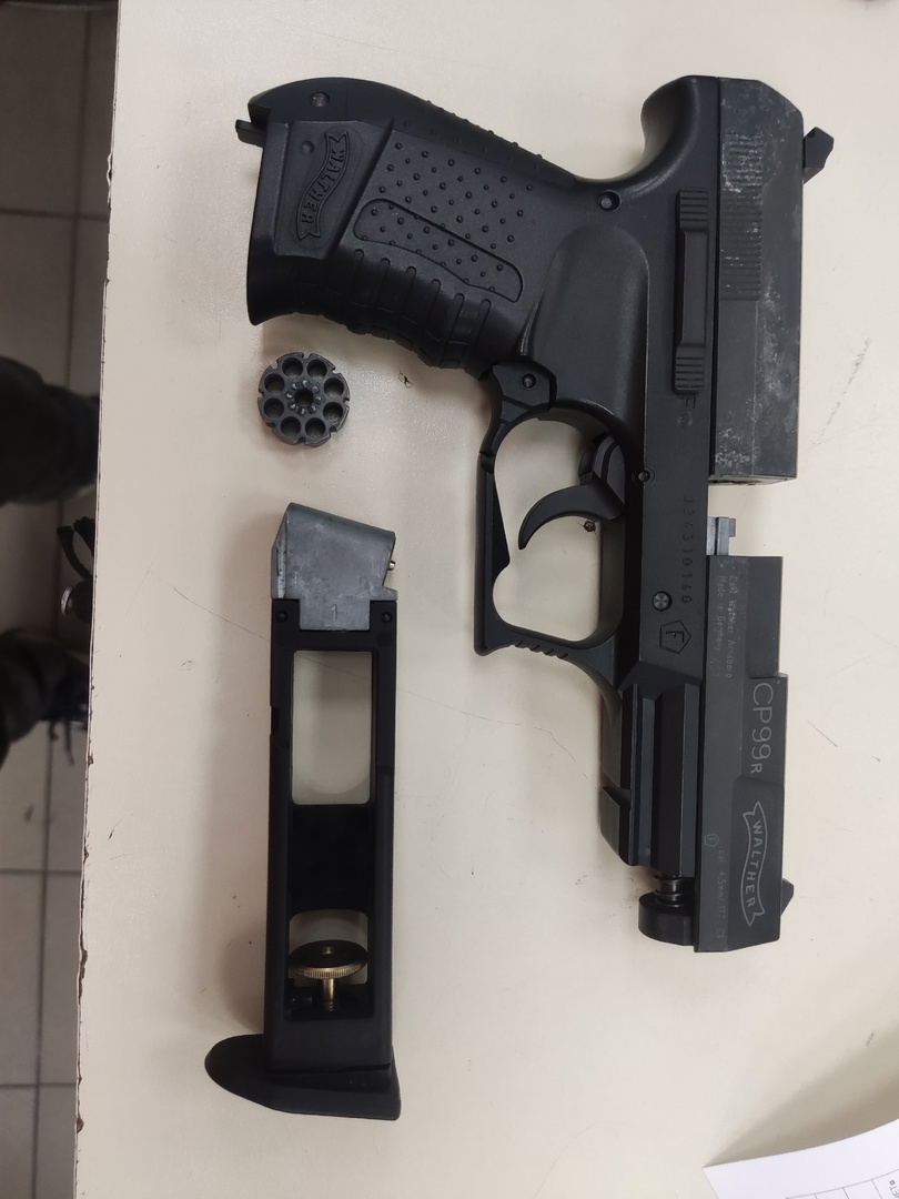 Пневматика Пистолет Walther cr99